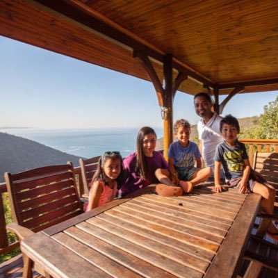 travelingcubz's profile picture. •God first ☝🏻• Family 👨‍👩‍👧👬 • Adventure ⛺️