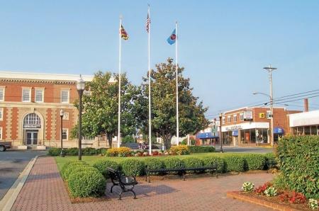 A historic town in Southern Maryland established in 1660. Follow us to see what is happening in Downtown Leonardtown!
Official account.