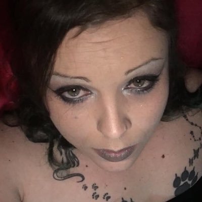 I’m about to start my own YouTube channel and I’m starting my own dream job as a reseller my Facebook page is called 💞Tiffany’s Queens🐾&🐾Kings Dreams💞🦂👸🏻