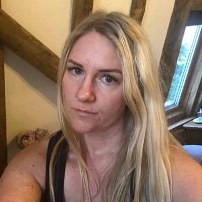 AmyCVine's profile picture. 