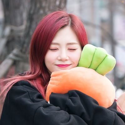jisoomuse's profile picture. gg stan 💕 ~ im poor and dumb but i would do my best to support my loves ~ 💕 moved to @wheeinluvv with mamamoo content!