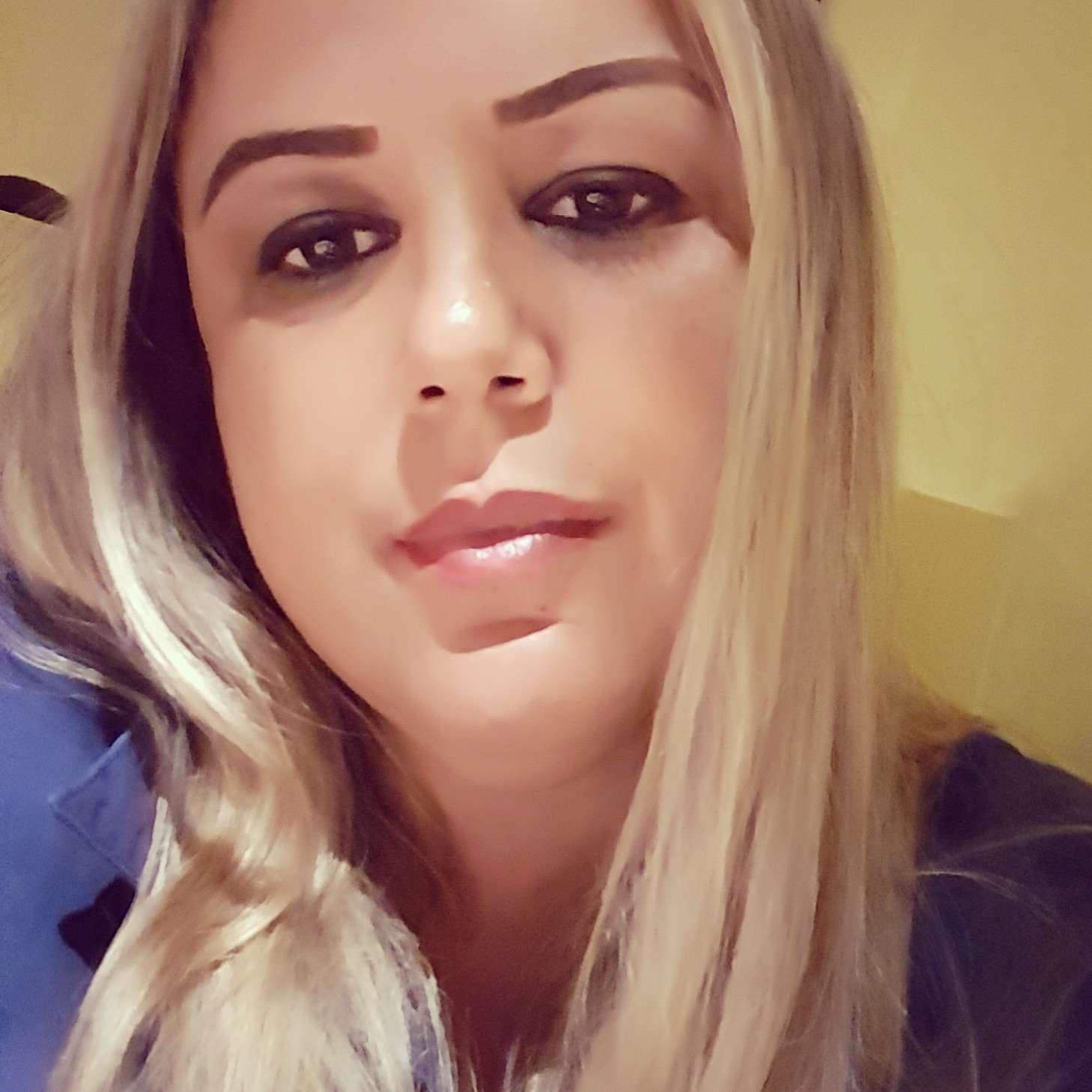 Formada em enfermagem pela Unicep, hoje sou empresária da construção civil...ano o que faço.