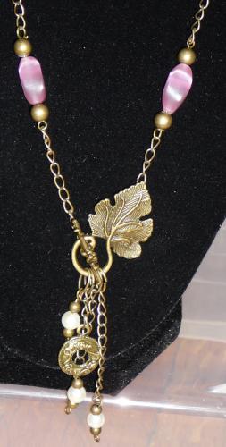 Jewelry designer in Boston, Massachusetts. Check out my latest designs at http://t.co/fQXzHYCvmf.