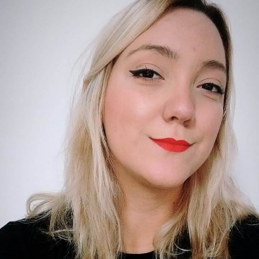 Tenho conta no tt apens para encher o saco dos meus ídolos e pedir para que venham pro BR.
