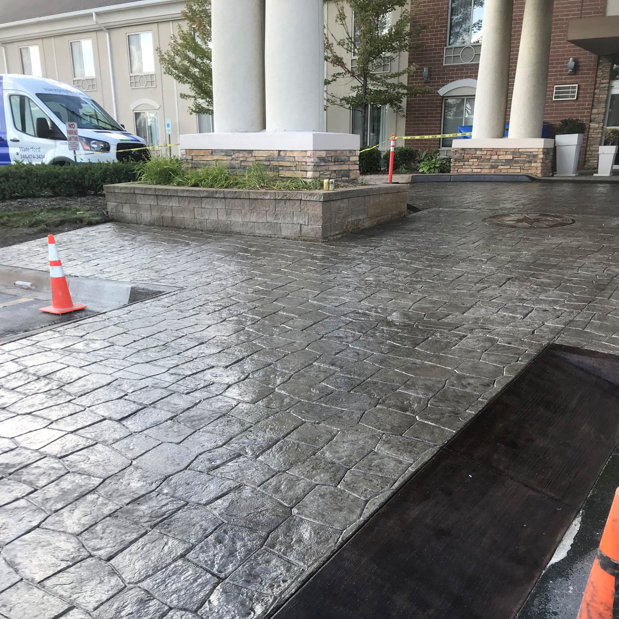 Decorative and flatwork concrete specialists. Contact us for your free estimate and experience the quality and service that we are known for!