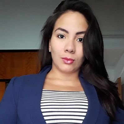 Profesora de Inglés de profesión 👩‍🏫 Egresada de la UPEL #Venezuela.
Cantante y Animadora de Pasión 🎤🎶