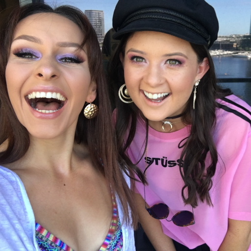 breebowe's profile picture. 🤪