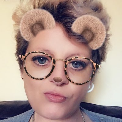 FeeOhNar's profile picture. Cant drive this twitter thing.i already spend 99.9% of the time thinkin Huh?? love me lil 4 B's xXx