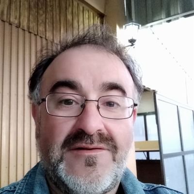 Agricultor. Exconcejal de IU Madridejos. Actualmente trabajando por sobrevivir.