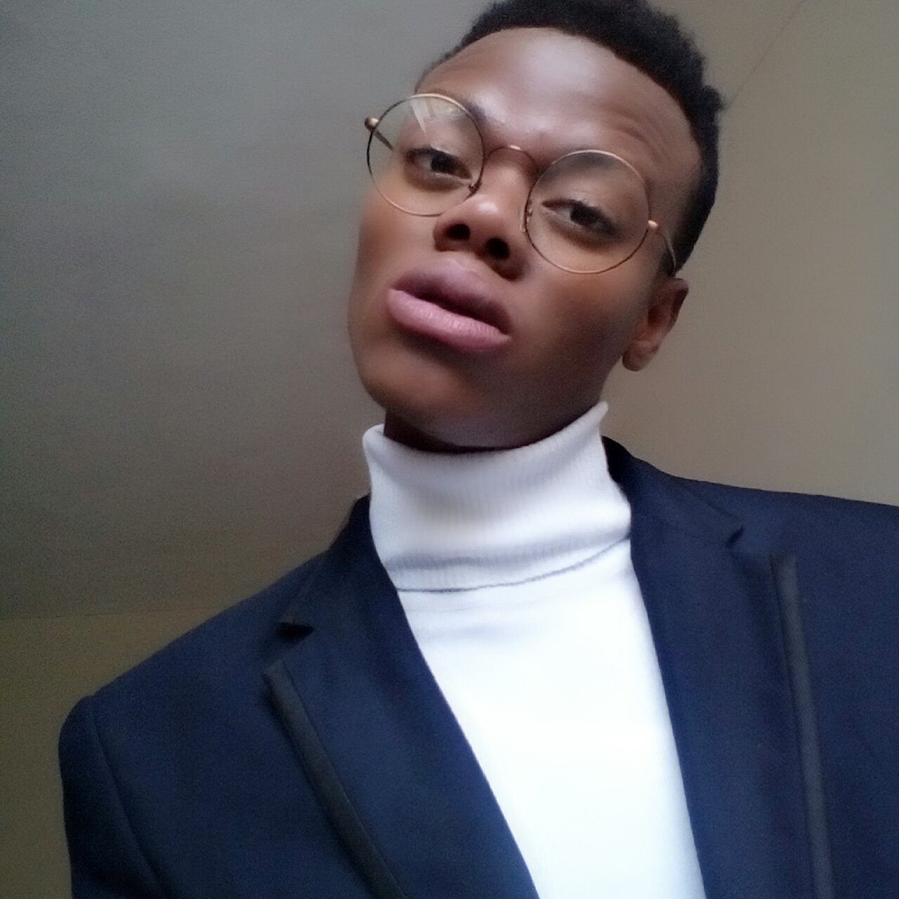 God. Blogger. Music.
Content Creator. Journalist.