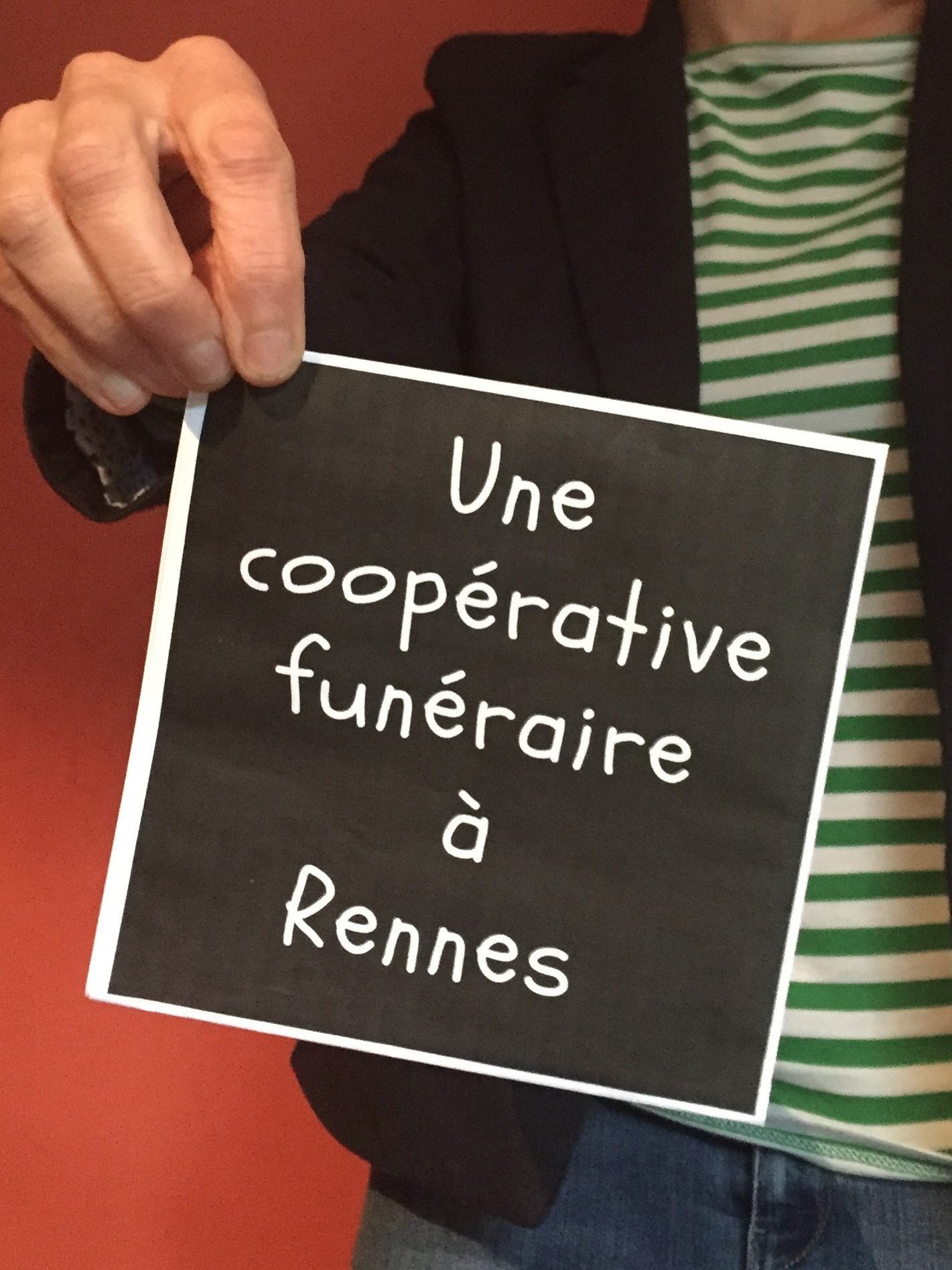 Et si on créait une coopérative funéraire sur Rennes! Ça marche au Quebec , à Nantes alors pourquoi pas en Bretagne où l'on sait faire ENSEMBLE !