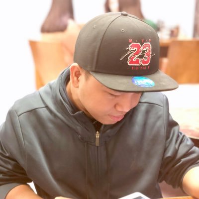 jeffreyreley's profile picture. 🏠 Kuwait 🍱 Food Lover 📸Photography 📡 Engineer ⛹🏻‍♂️Sneakerhead 🎤 Singer 🎸Guitarist 📱iPhone ⌚️G-Shock ✈️ Traveller 🎢YOLO 📹Movies 📺News 🎧 Beats 🔊Bose