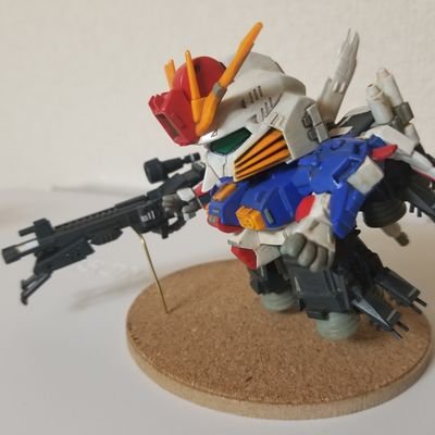 プラモデルや食玩(だいたいガンダム)、あとアリスギアの隊長やってます。プラモはHG素組やSDいじりがメインです。無言フォロー失礼します。