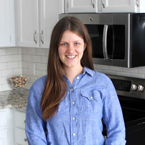 Nicole Stevens, MScFN, RD is a vegan Registered Dietitian who empowers vegans to live a balanced life and gain confidence in the kitchen at Lettuce Veg Out.