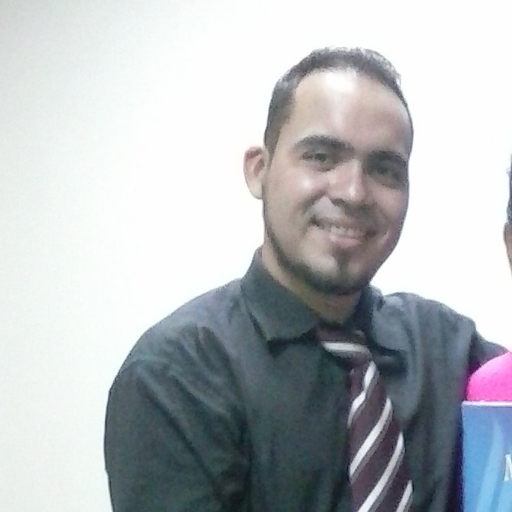 Naci en el Piñal, Tachira.. Graduado como Lic. Teologia en SETAVEN en Nirgua. Pastor de la Iglesia Adventista desde el Año 2012, y  Casado con Leydis Gisell