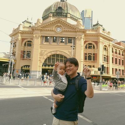 フィリピン留学🇵🇭の語学学校バックワイズの学習カリキュラム責任者で実際のレッスン、「2ヶ月で中学英文法を学び直せる」「3ヶ月で高校英文法を学び直せる」「3ヶ月でTOEIC200点アップ」を担当しています。
著書「20歳を過ぎてから英語を学ぼうと決めた人たちへ🇺🇸」
🇹🇼🇺🇦🇲🇲🇵🇸
