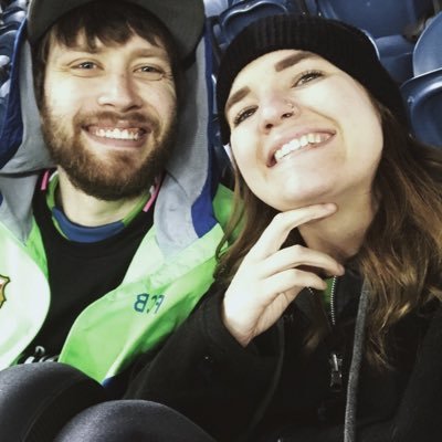 flowpasso's profile picture. 🌲🌝♓️ anti social extrovert, hoops & tunes anything you feel i can feel too 🦋 #flowheaux 💲LiviJoy Hoops code: flowpasso15 💲FluffyUnikorn code: flowpasso