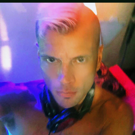 CNinNYC's profile picture. 