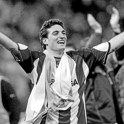 AngelSuarez8's profile picture. 🖤