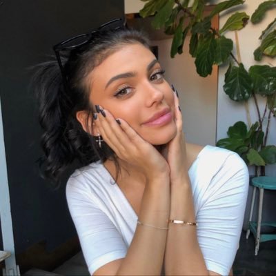 sadthread1's profile picture. 