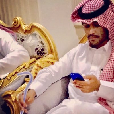 ‏لا تقُل إلا القول الضروري ، ولا تفض إلا لمن ينبغي الإفضاء إليه ، وحين يكون ذلِك الإفضاء واجباً.  ‏-