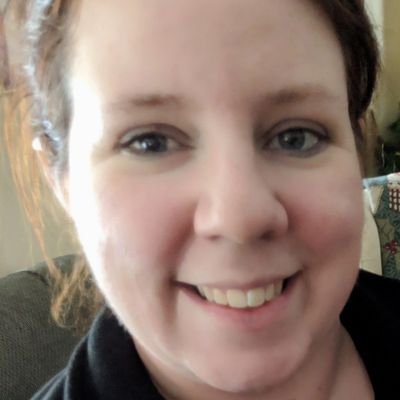 A mom, wife, sister, daughter  and friend. With a dash of  love of history and art.