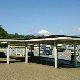 QTaAfamiRrlf8Np's profile picture. 60年代後半から70年代のロックが大好きです。ビートルズは勿論、ツェッペリン、ディープパープル、クイーンなど。