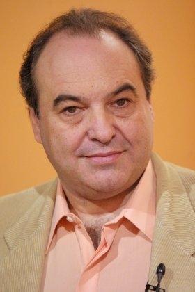 Senador de la Nación (2007-2013)  Dr. en Filosofía, Profesor universitario, investigador (CONICET), ensayista y poeta.
