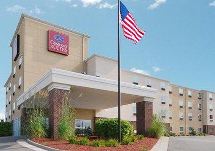The Comfort Suites hotel is conveniently located off Interstate 70 on the NW corner, only minutes from downtown and Mizzou! Call us directly at 573-443-0055.