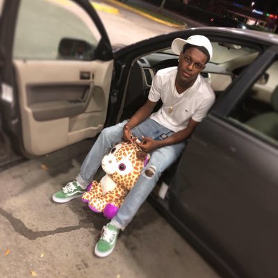 Jayvoo5's profile picture. Small Talk Big Pockets 🌴