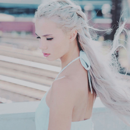 winterfx_ht's profile picture. ┊❄┊ ❛❛𝗜𝘁'𝘀 𝘀𝘁𝗿𝗮𝗻𝗴𝗲, 𝗶𝘀𝗻'𝘁 𝗶𝘁? 𝗛𝗼𝘄 𝘆𝗼𝘂𝗿 𝗵𝗲𝗮𝗿𝘁 𝗯𝘂𝗿𝗻𝘀... 𝗮𝗻𝗱 𝗯𝘂𝗿𝗻𝘀... 𝗮𝗻𝗱 𝘀𝘂𝗱𝗱𝗲𝗻𝗹𝘆 𝘁𝘂𝗿𝗻𝘀 𝘁𝗼 𝗶𝗰𝗲.❜❜ 「𝘸𝘪𝘯𝘵𝘦𝘳 𝘧𝘢𝘪𝘳𝘺」