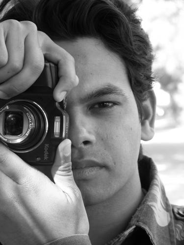 vibglorify's profile picture. I'm very selective in doing almost everything. I'm very lazy, I'm a reverie, and I'm everything except I am.