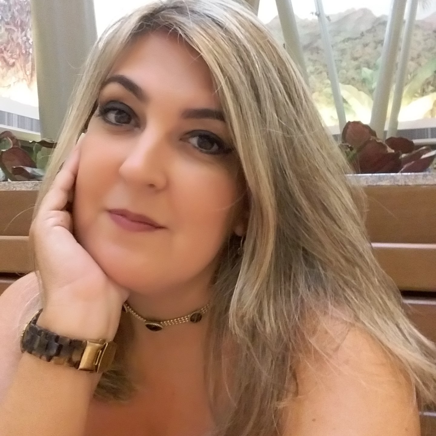 Serva do Deus Altíssimo. Moninha, Sissi, Si ou simplesmente Simone. Tricolor de ❤