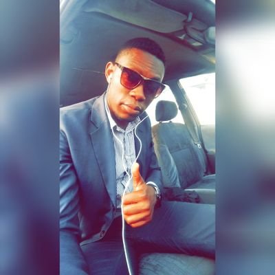 GuyEdoa's profile picture. enseignant