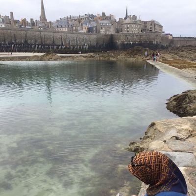 Ttiijen's profile picture. Kendini Dünyalar kadar değerli zannedenlere kısa bir not; Dünya beş para etmiyor...Necip Fazıl Kısakürek.