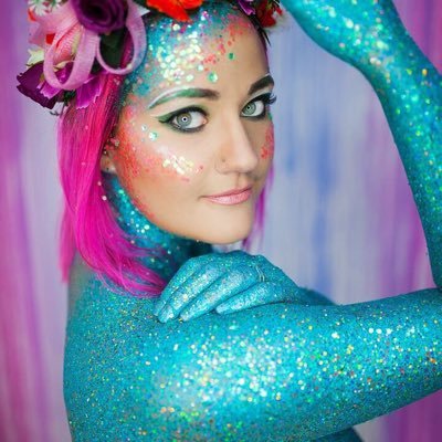 I design and make lingerie, swimwear, corsets and costumes. Technical pattern making and sparkles make me happy