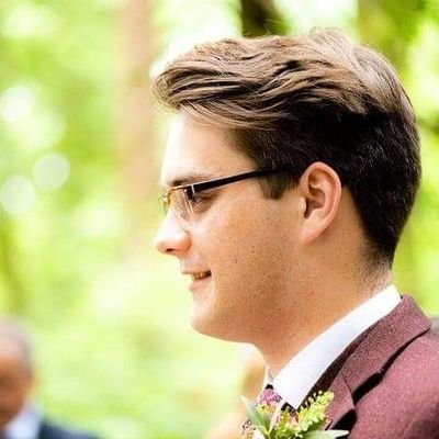 (No longer) 20something Performance Maker - Trainee Producer @ChichesterFT - Animating Essence @thecillyblack - Associate Cabaret Director @pestsproduction