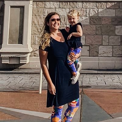 TheArtAdventure's profile picture. Family Friendly Adventures 🌿 Natural Parenting 🤱🏼 #Photographer & Videographer 📷 #Vegan 🌱 Live near #DisneyWorld in #Florida 🏰