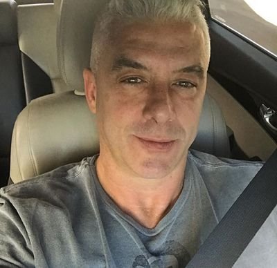 Joel39864734's profile picture. je suis une personne simple honnête et sérieux 😊😊😊