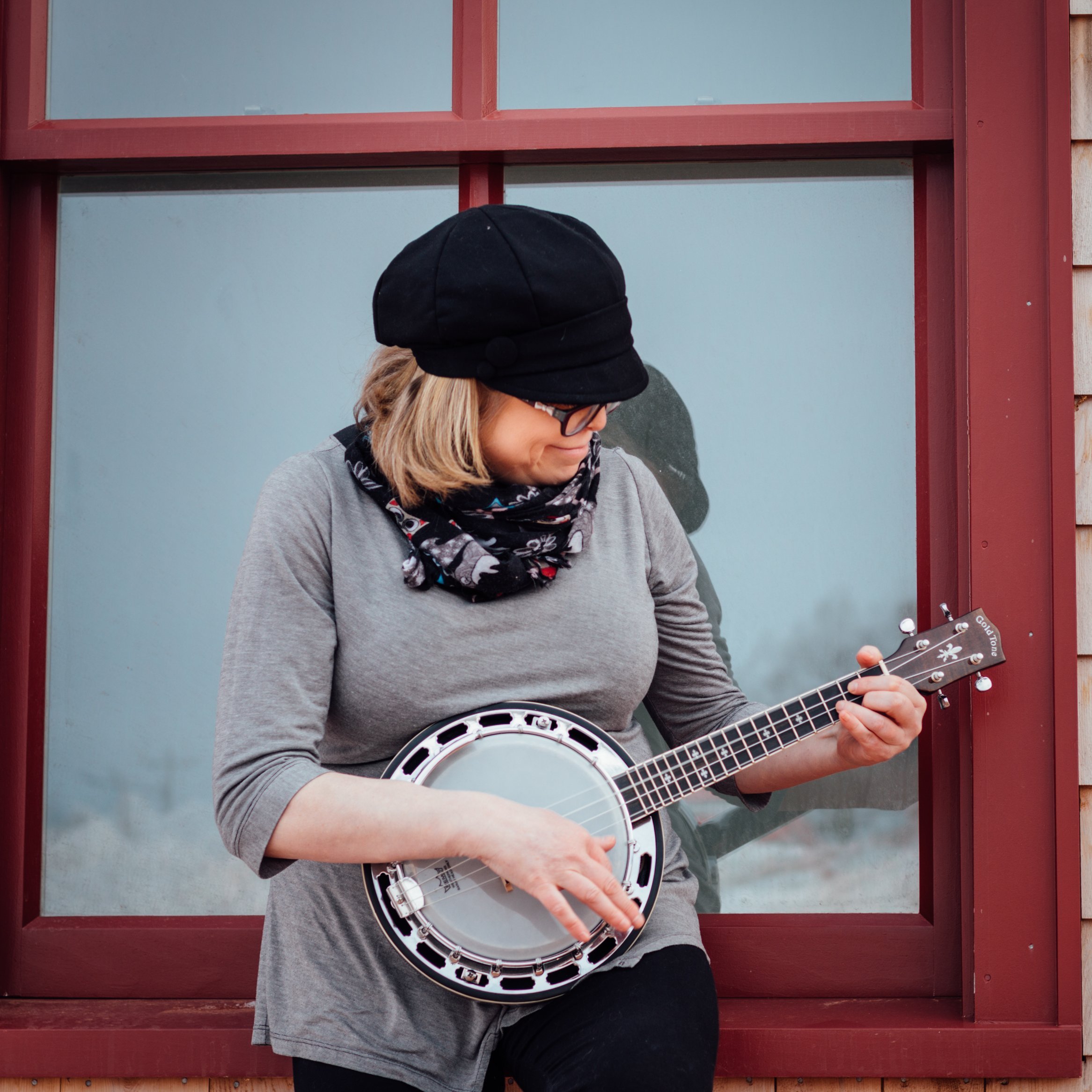 Just a uke-playing-flute-tooting-music-writing-folk-singing-mischief-making gal from beautiful Prince Edward Island.