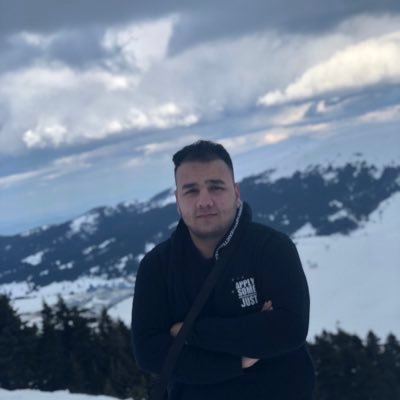 MoxyFobe's profile picture. wtf