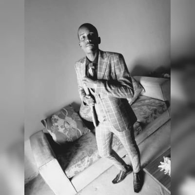 ‏‏‏‏‏‏أنا بعضكم منذ هذا اليوم !
تعالوا .. لنبكي قليلا‌ً
فإنِي أُفتشُ عن بعضِ صدقِ
وعن بعضِ حُبِ ..
وعن بعضِ بعضٍ

وعن أصدقاء !

‎