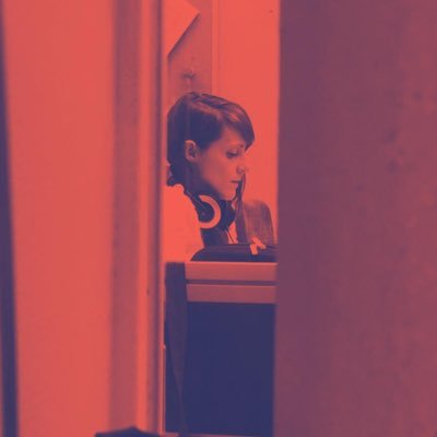 TonaArbiol's profile picture. No sé què vull, però ho vull ja!  Benvinguts a la incoherència...