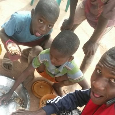 Am a simple man an I like to make friendship wit people
