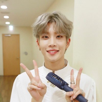 hchus2s2_1's profile picture. 총공및 여러 활동