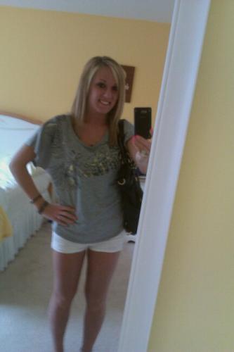 raaachelhunter's profile picture. Follow me! :D