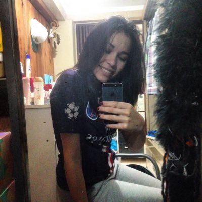 Isabela10319289's profile picture. Mamãe dos Príncipes Nathan e Bernard ♥️ Educação Física 2.2 Amante do Futebol ⚽️ Paris Saint Germain 💙 Apaixonada pelo mar 🌊