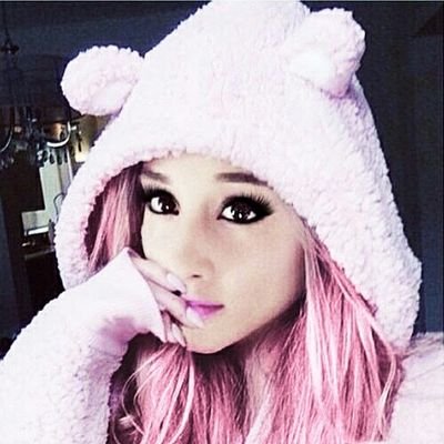 XxArianatersXx's profile picture. CaptainJet2c's funeral was painful but he was a pedo so umm... who cares? XD...