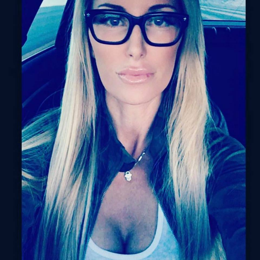 sllew777's profile picture. California Gurl÷Privacy is Luxury