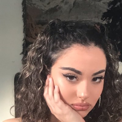 tatvictoriaa's profile picture. over it.